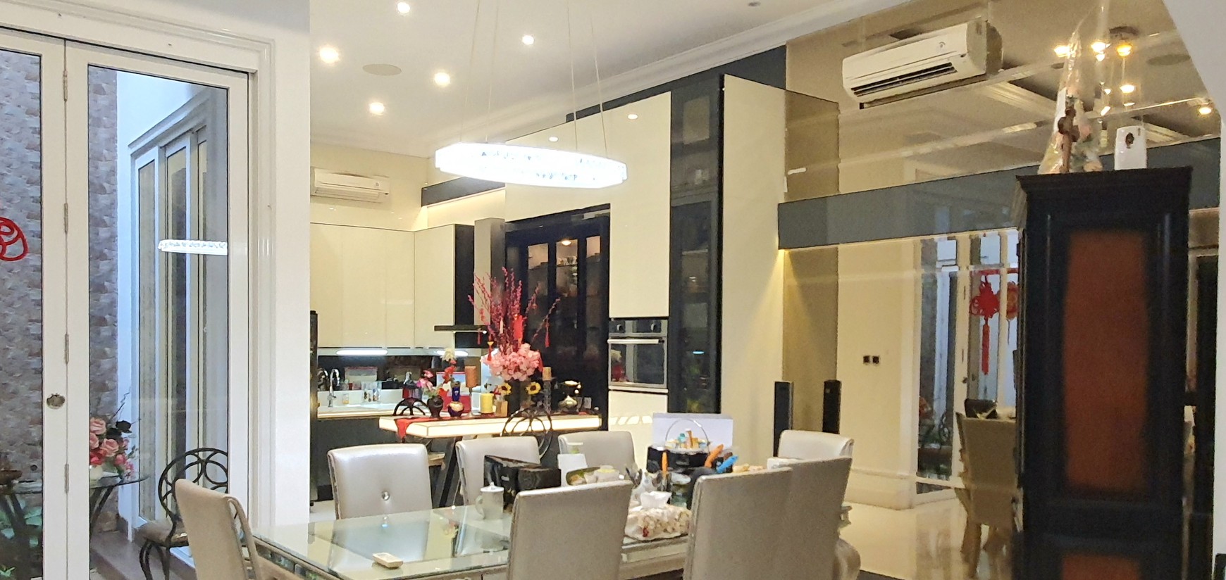 Rumah Full furnish, Artha Gading Villa Kelapa Gading Luas 334m2