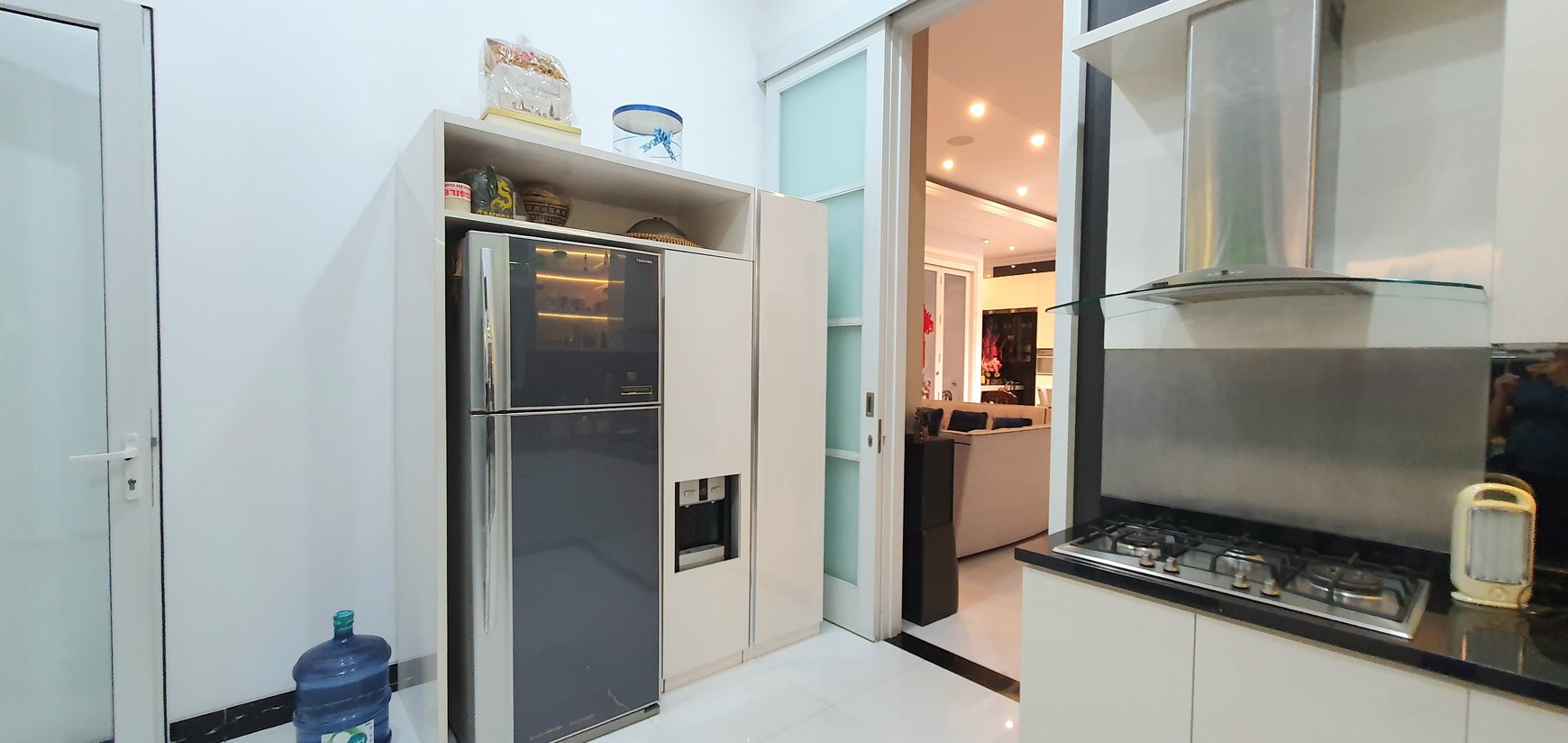 Rumah Full furnish, Artha Gading Villa Kelapa Gading Luas 334m2