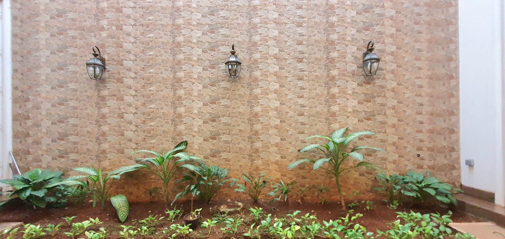 Rumah Full furnish, Artha Gading Villa Kelapa Gading Luas 334m2