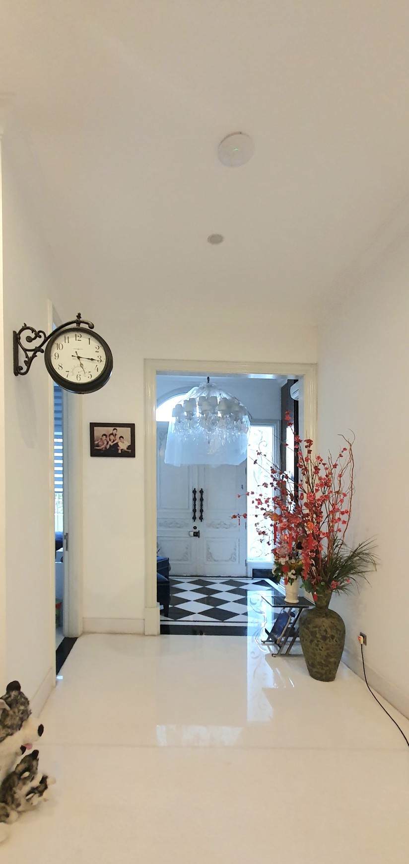 Rumah Full furnish, Artha Gading Villa Kelapa Gading Luas 334m2