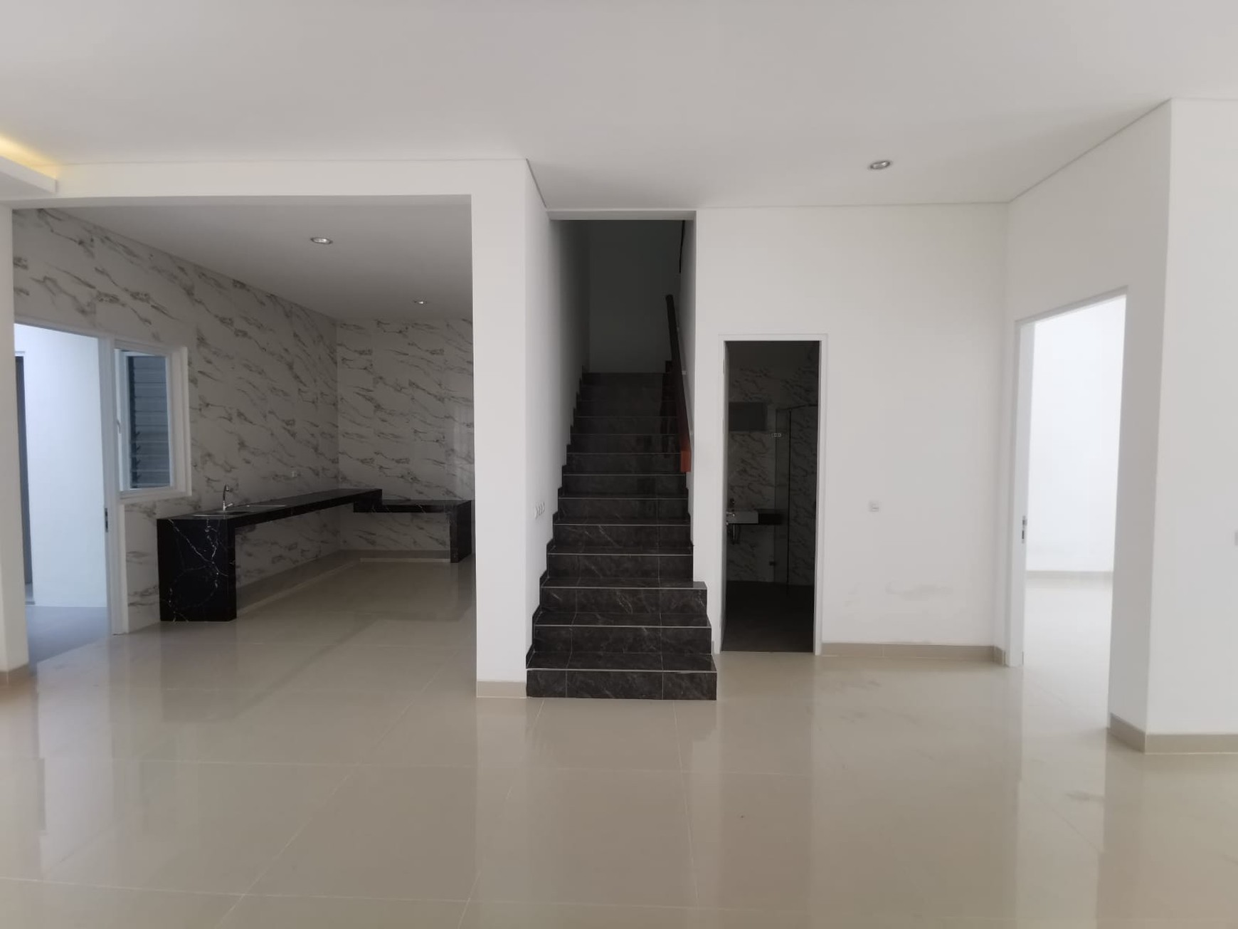 Dijual Rumah Baru Gress ROYAL RESIDENCE Wiyung - Surabaya Barat