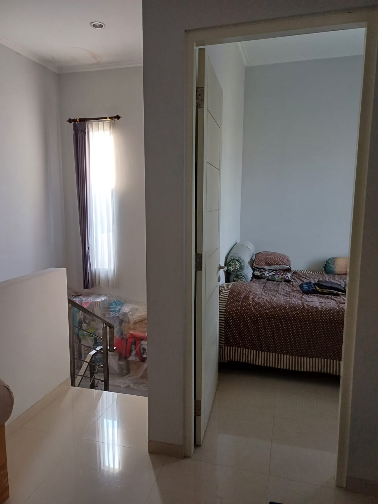 Dijual Rumah Royal Residence Hook Bonus Semi Furnished Dekat Citraland, Pakuwon Mall, Dian Istana, Wisata Bukit Mas