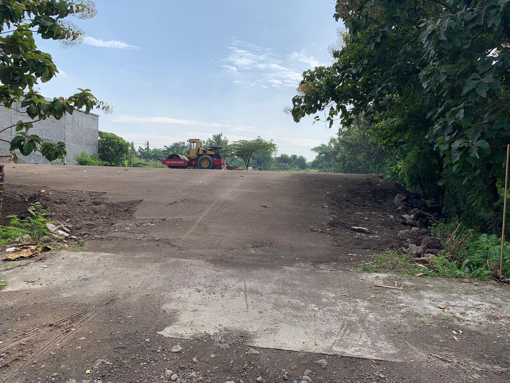 Dijual 6115 M2 Tanah Industri Jalan Raya Boboh - Menganti - Gresik - Jawa Timur Plus Lengkap Izin - Kondisi Sudah Urug - Akses Truk Kontainer