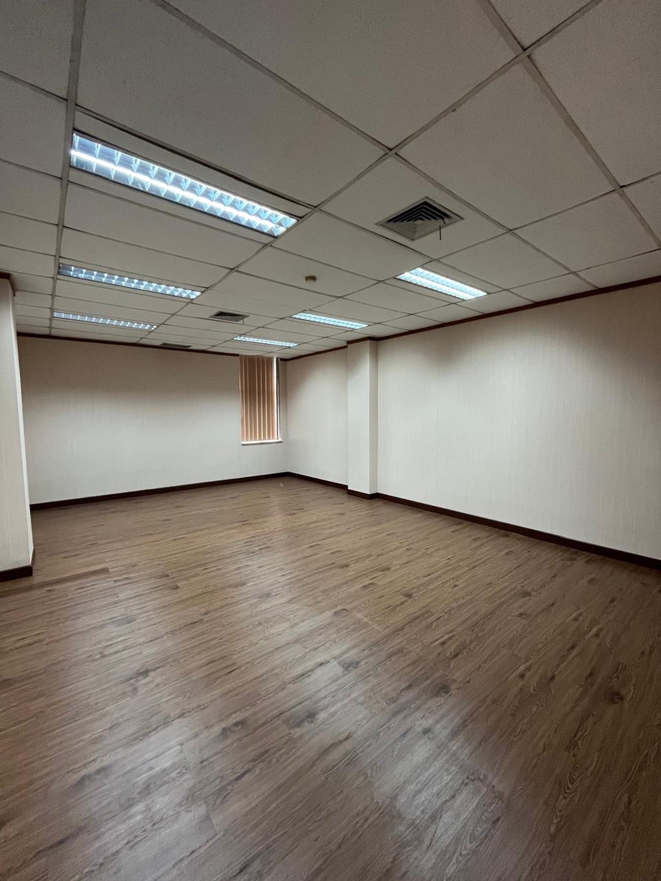 Jarang Ada! Harga Cuan! Minibuilding 4 Lantai, Jatinegara - JUAL/SEWA