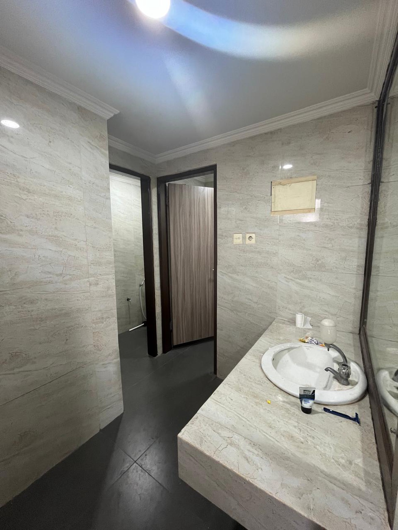 Jarang Ada! Harga Cuan! Minibuilding 4 Lantai, Jatinegara - JUAL/SEWA