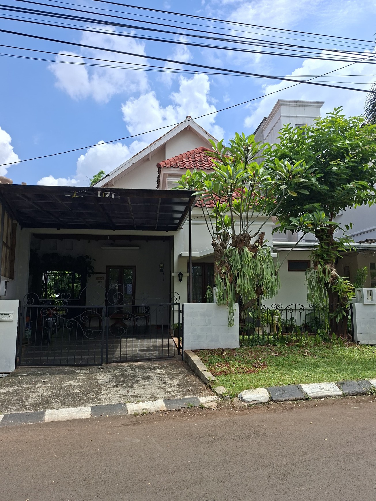 Rumah Lokasi. Strategis Siap Huni dekat Bintaro Jaya @Pondok Aren