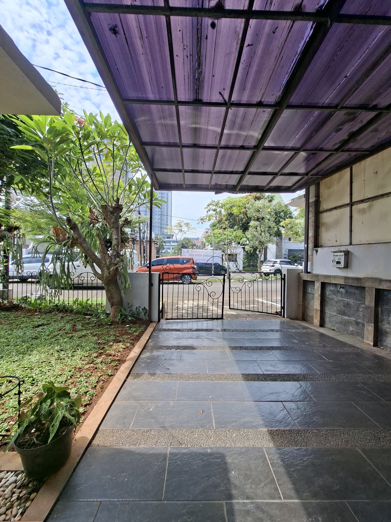 Rumah Lokasi. Strategis Siap Huni dekat Bintaro Jaya @Pondok Aren
