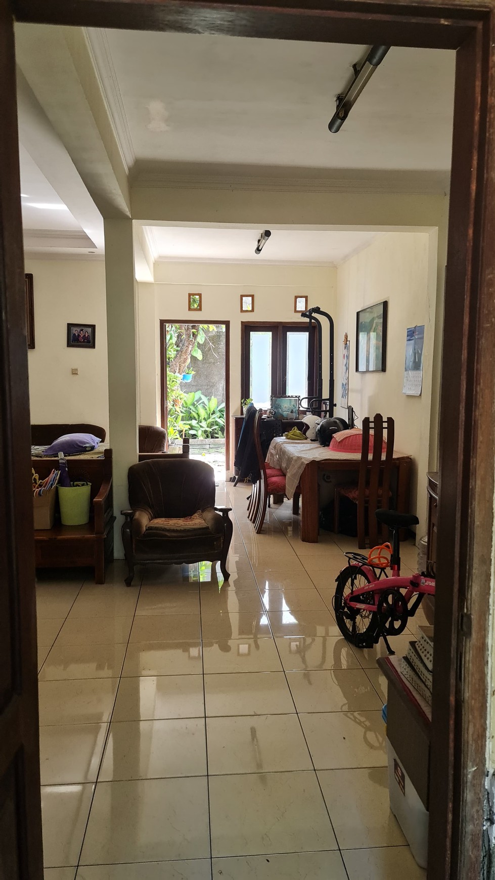 Rumah 2 Lantai Multifungsi, Cocok untuk Hunian atau Usaha, di Pinggir Jalan Besar Wedoro Waru, Hanya 5 Miliar Nego!