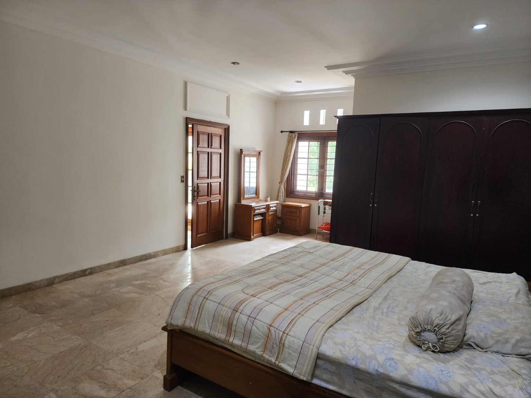 Dijual Rumah Siap Huni di Permata Hijau