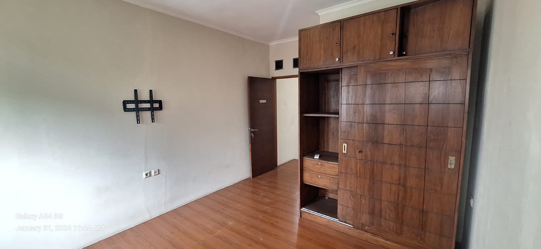 Rumah Bagus Di Permata Vania Bintaro Jaya Sektor 9