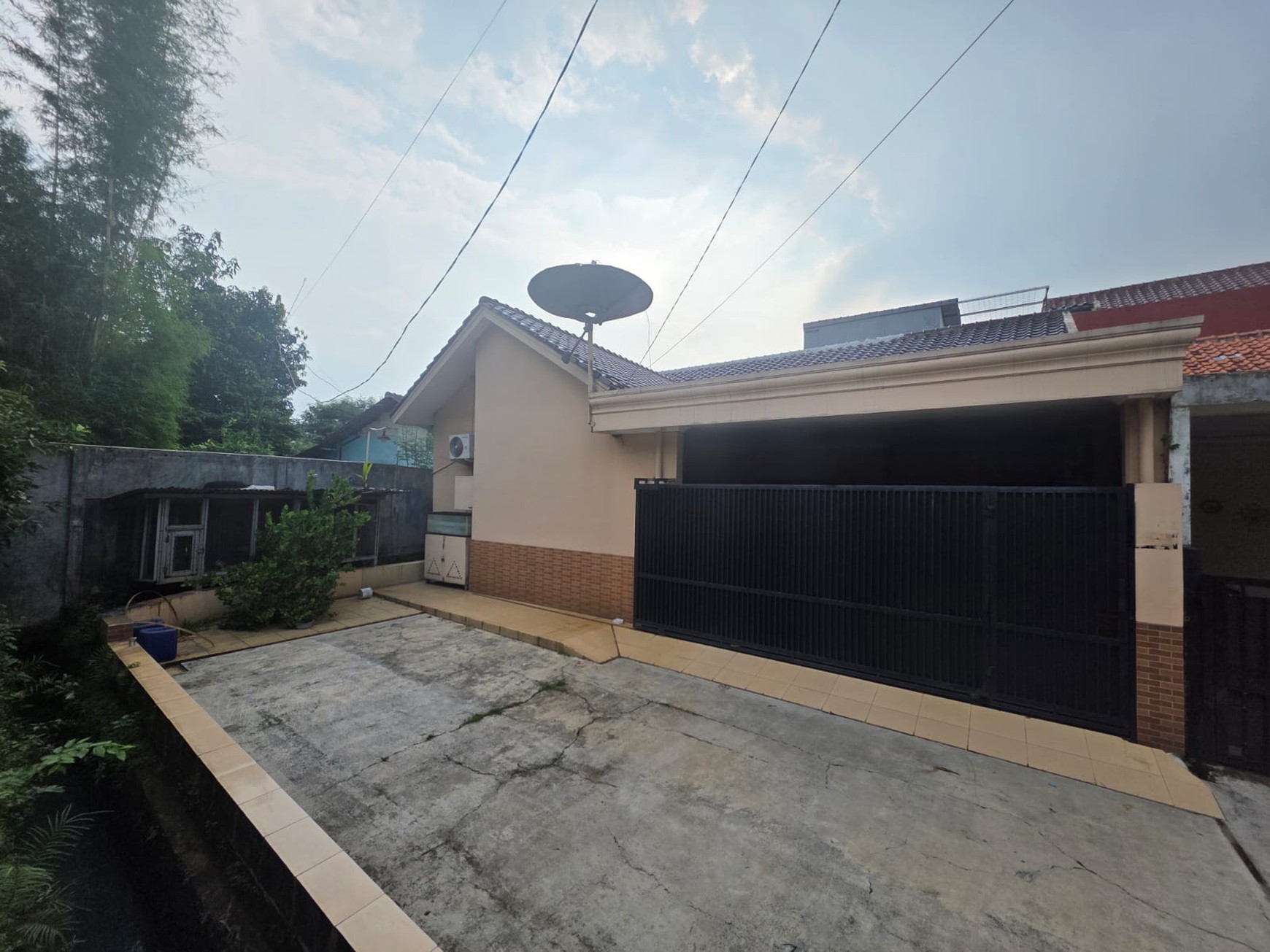 Rumah Bagus Siap Huni di Komp Deplu, Jl Caraka, Pondok Aren Tangerang Selatan