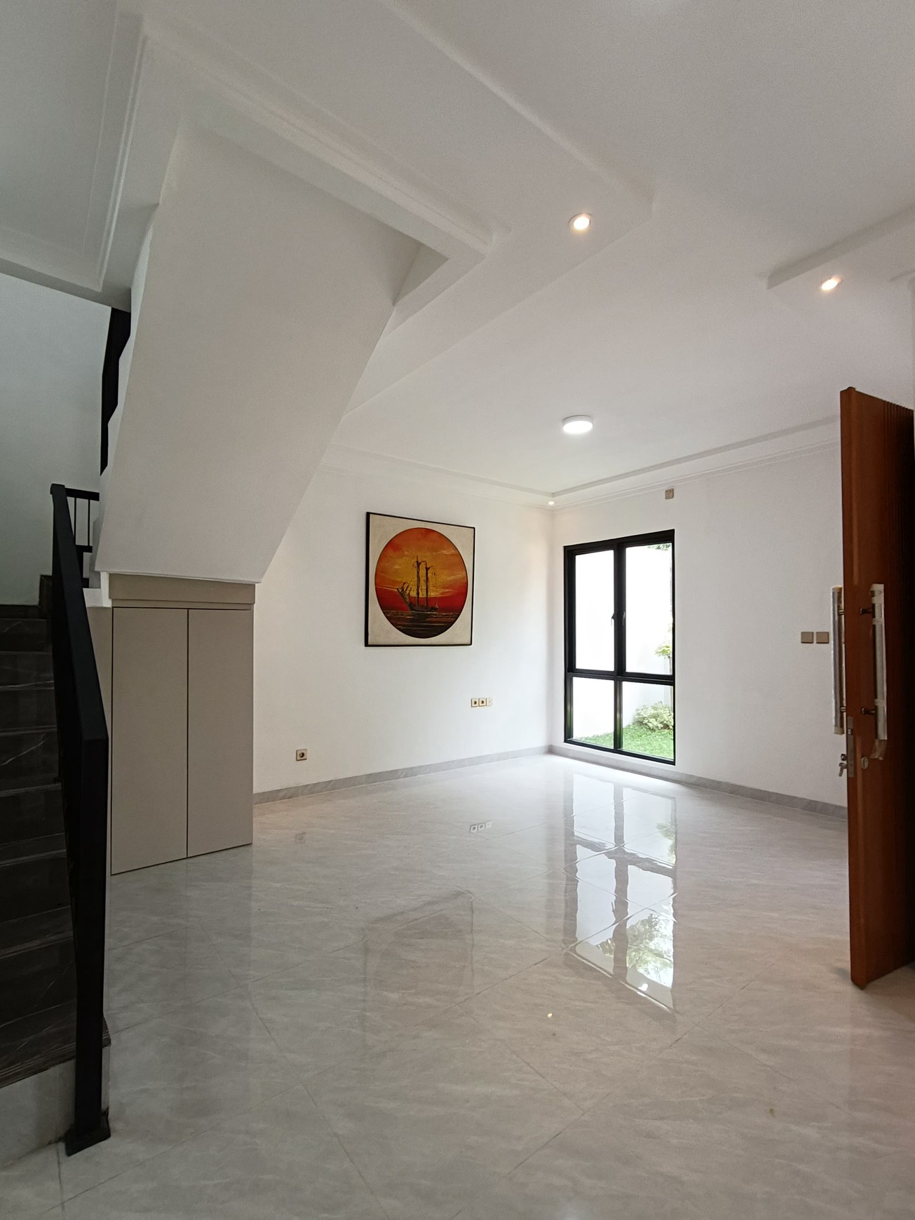 Rumah Brand New Siap Huni di Graha Raya Tangerang Selatan. 