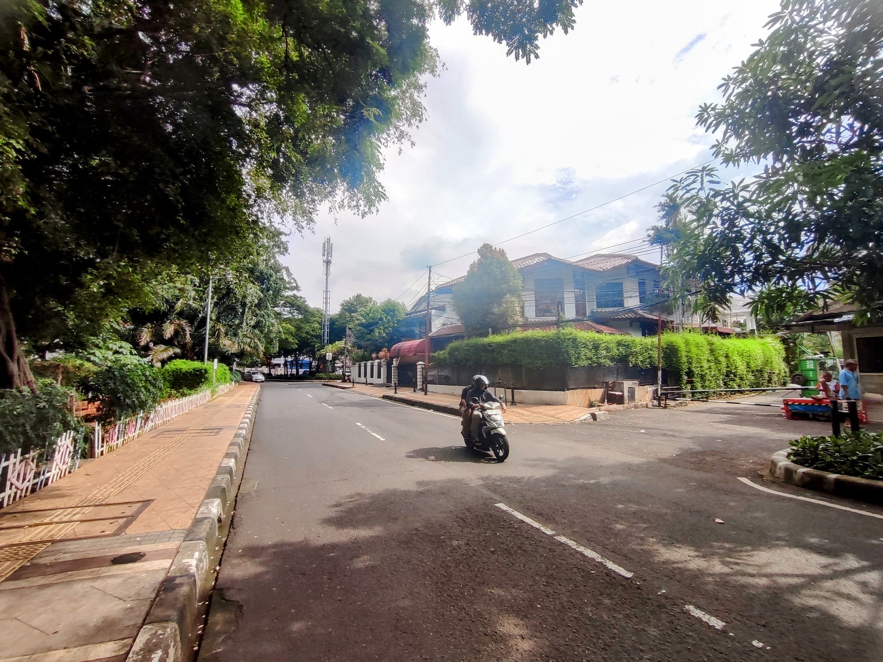 Rumah Bagus Di Perum Pulo Mas, Jl Pacuan Kuda Raya Pulo Gadung Jakarta Timur