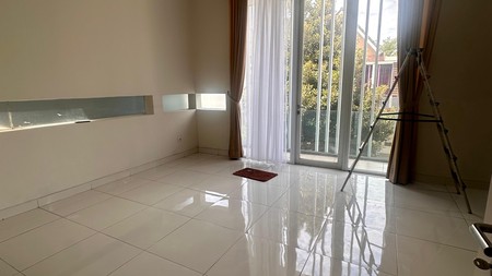 Rumah Bagus Di Discovery Eola Bintaro Jaya Sektor 9