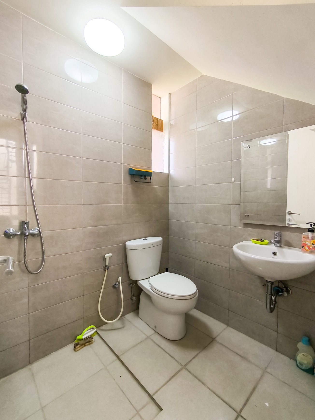 Rumah di Discovery Lumina Bintaro Jaya