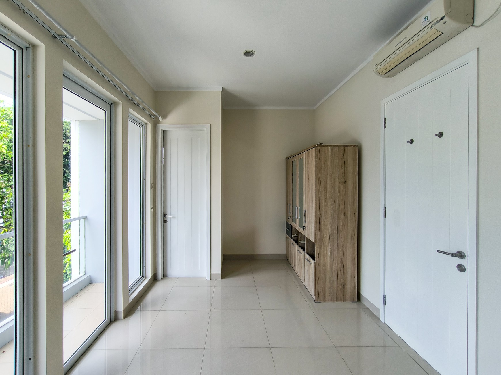 Rumah di Discovery Lumina Bintaro Jaya