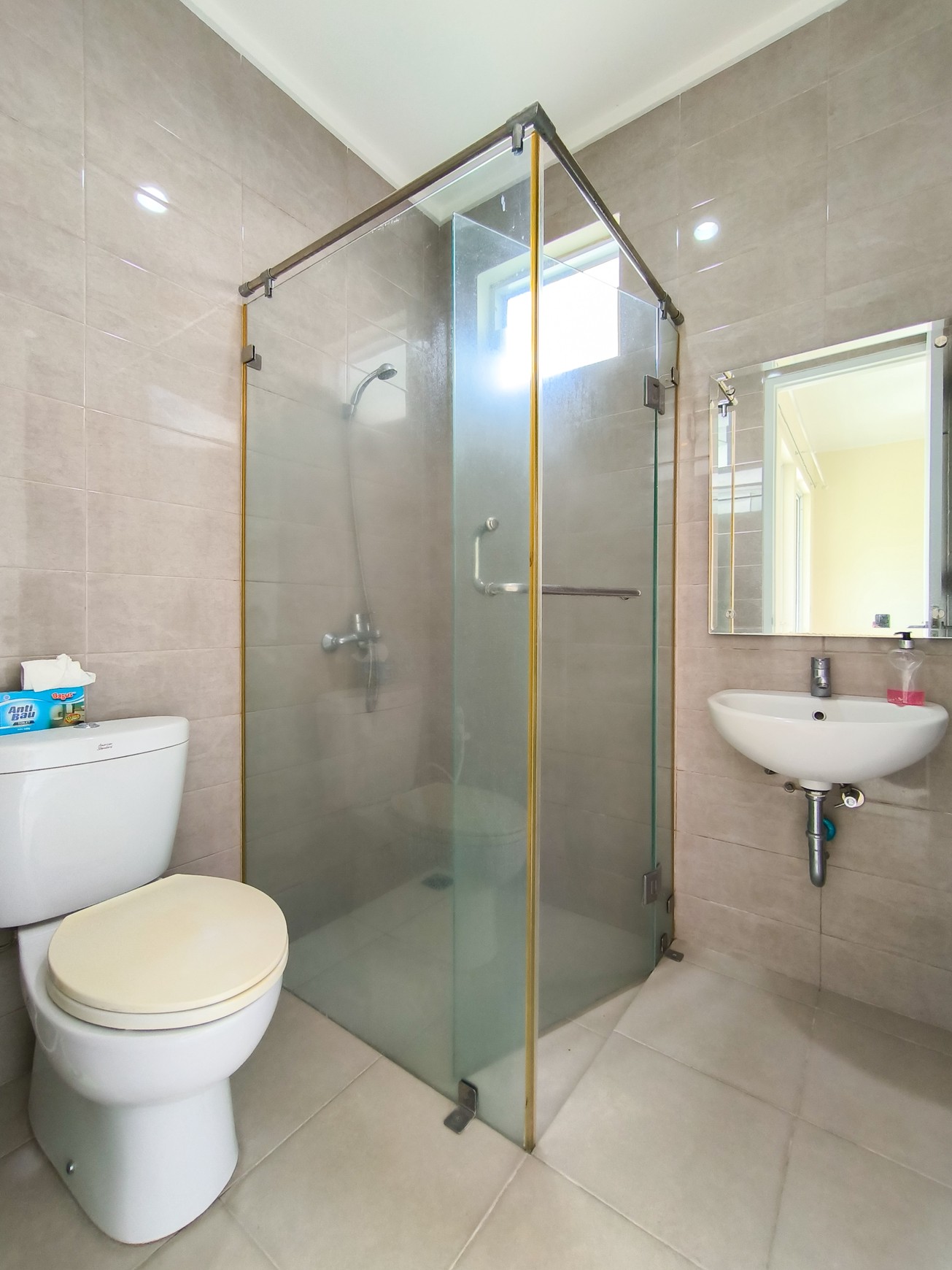 Rumah di Discovery Lumina Bintaro Jaya