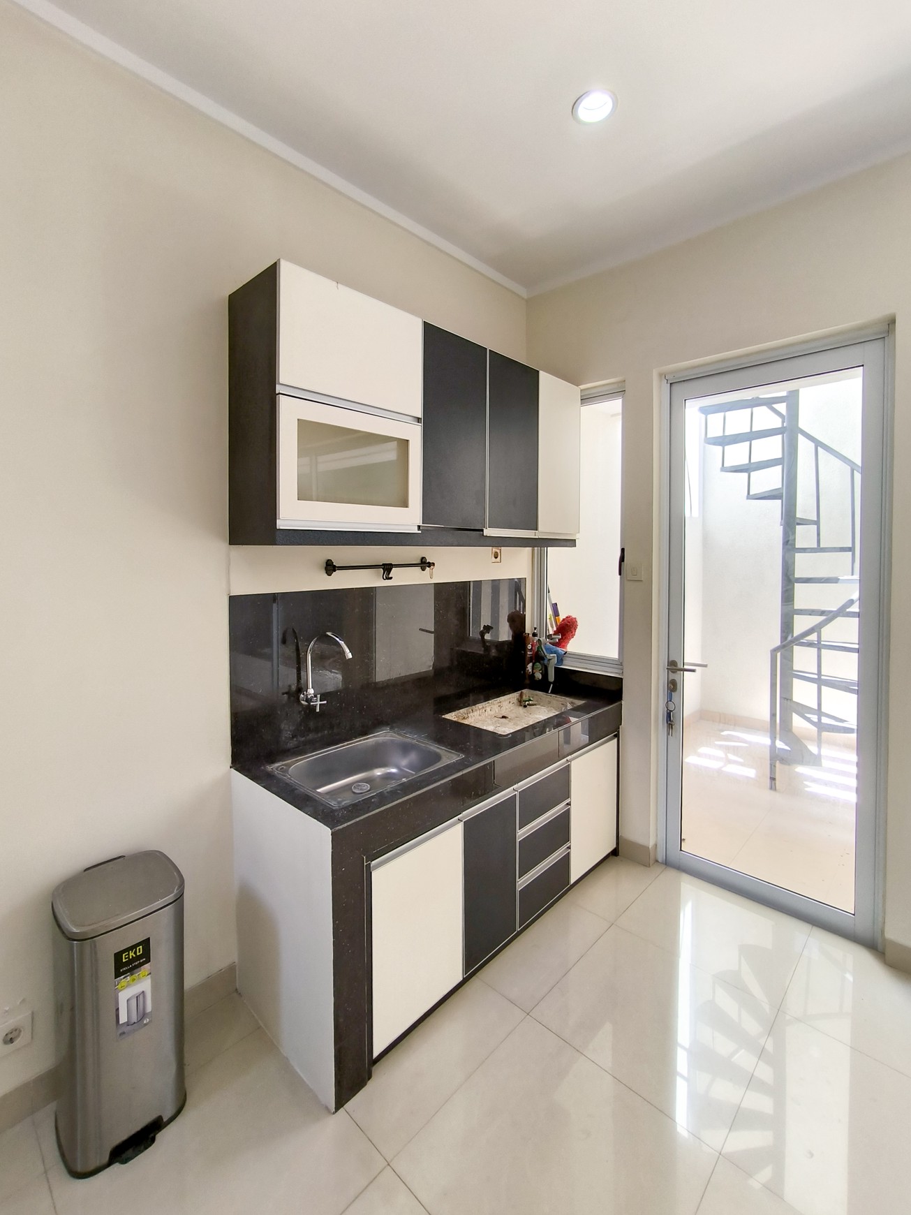 Rumah di Discovery Lumina Bintaro Jaya