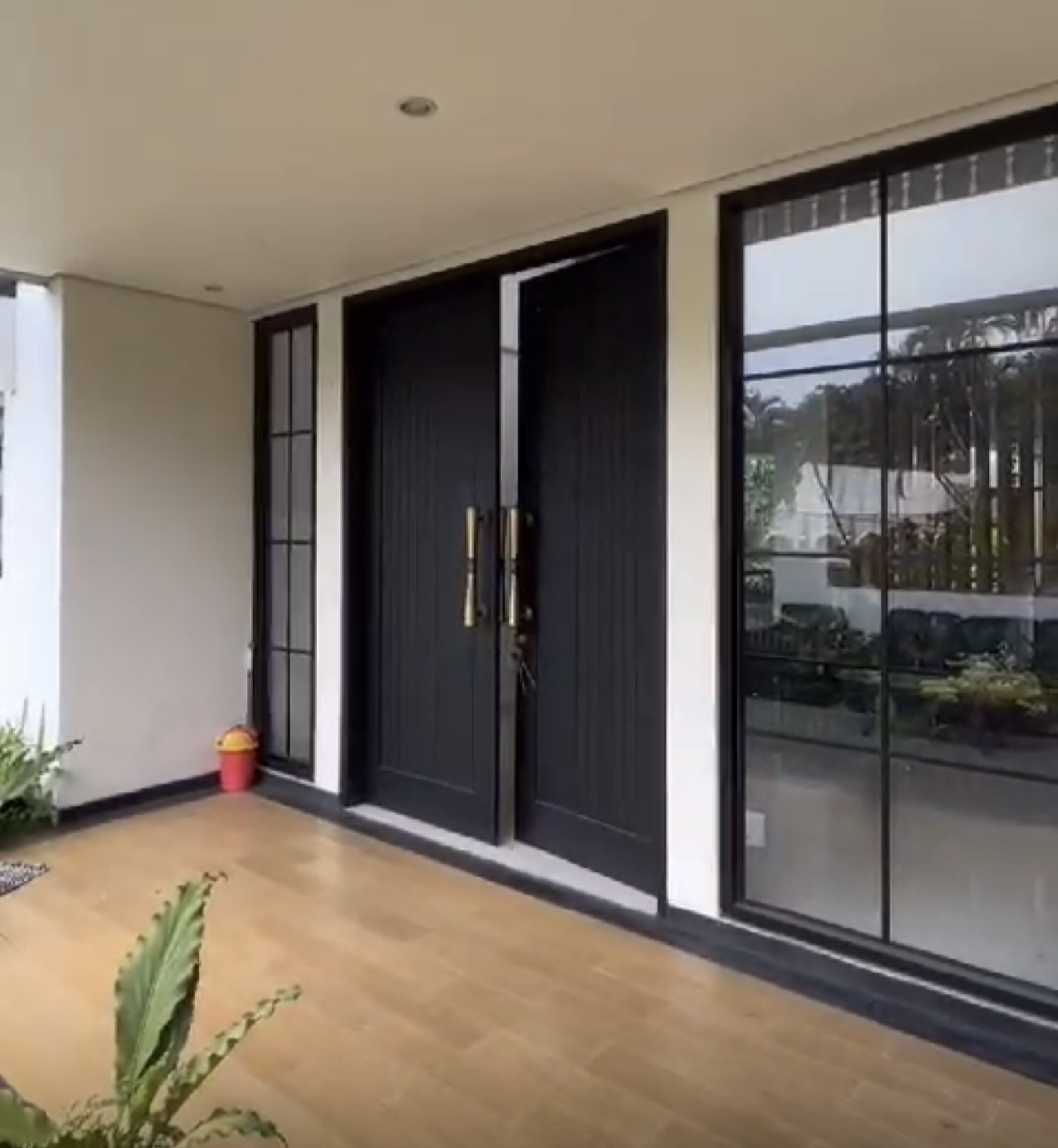 Rumah Bagus Di Duta Permai Pondok Indah Jakarta Selatan