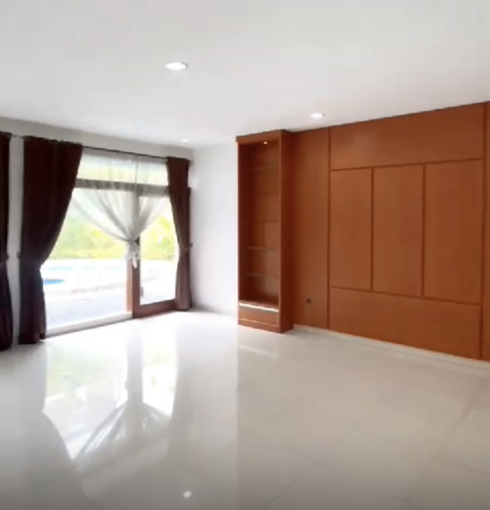 Rumah Bagus Di Duta Permai Pondok Indah Jakarta Selatan