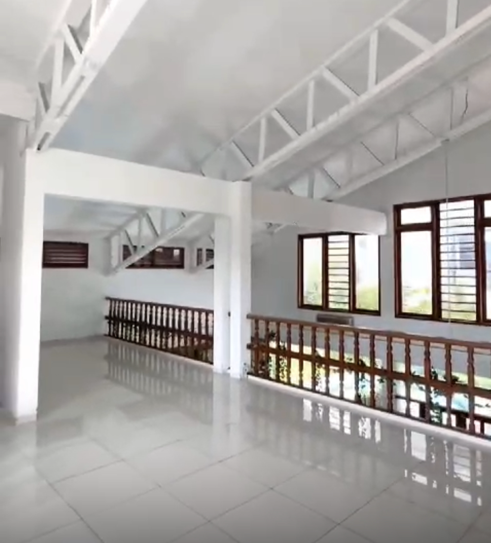 Rumah Bagus Di Duta Permai Pondok Indah Jakarta Selatan