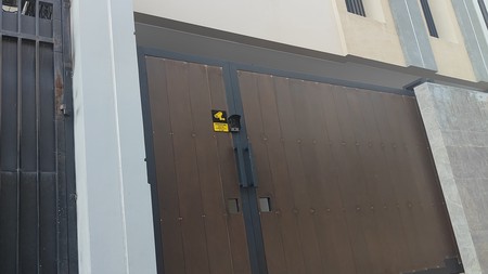 Rumah Bagus Di Jl Yunus Kebon Jeruk Jakarta Barat