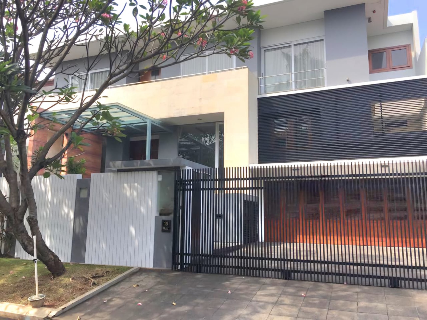 Rumah Bagus Di Metro Alam Pondok Indah Jakarta Selatan