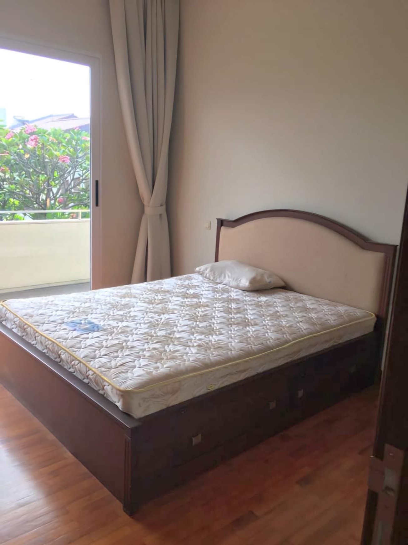 Rumah Bagus Di Metro Alam Pondok Indah Jakarta Selatan