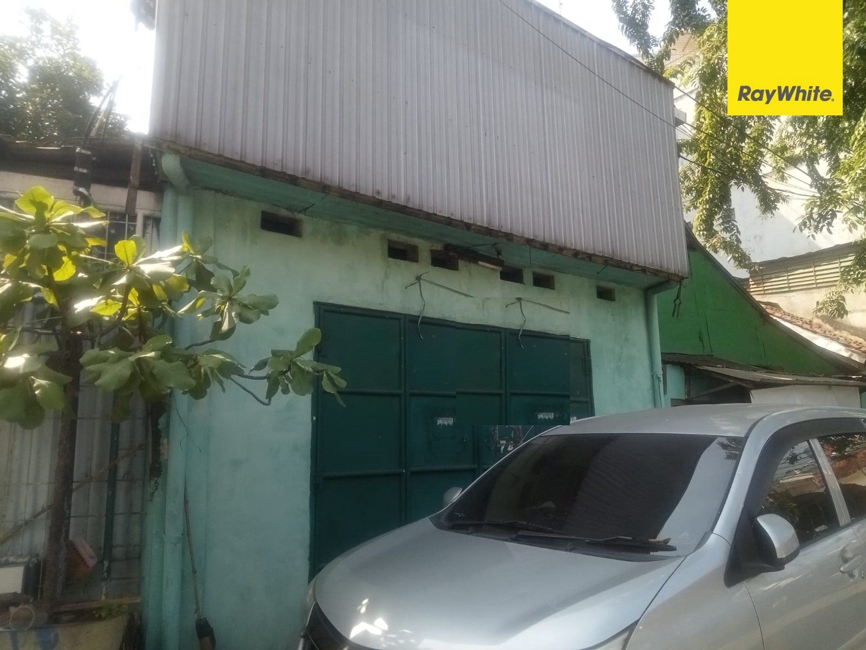 Dijual Rumah SHM di Jalan Plampitan Surabaya Pusat