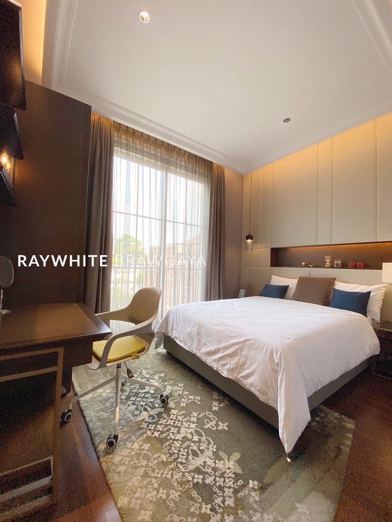 Brand New Townhouse dalam Kompleks Lebak Bulus