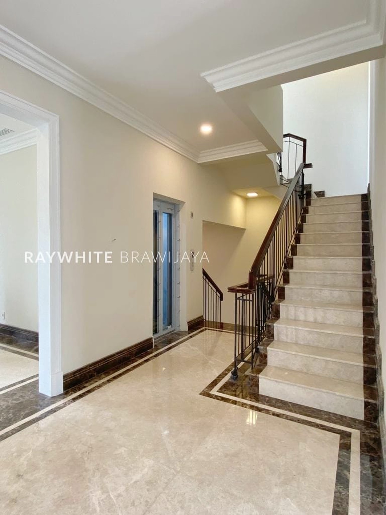 Brand New Townhouse Mewah Area Gandaria Kebayoran