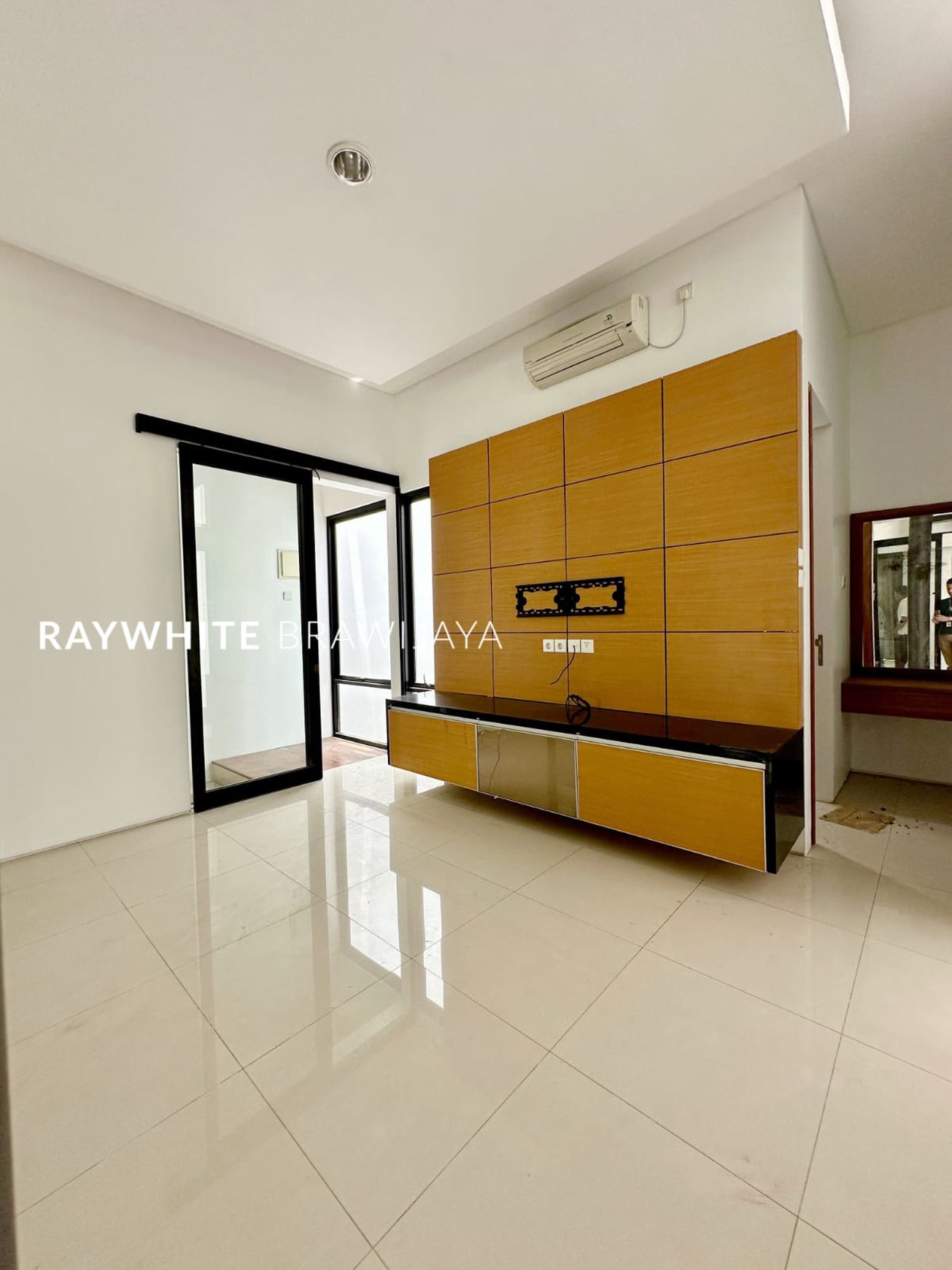 Townhouse dalam Cluster Lingkungan Tenang Area Bangka Kemang