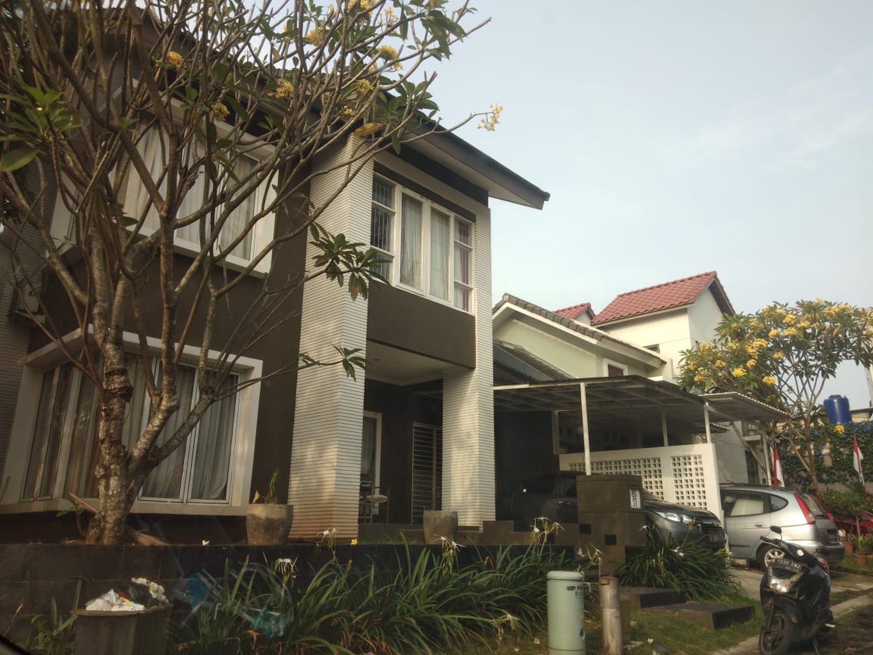 Rumah Tinggal 2 Lantai "Hook" di Cluster Adora Permata Bintaro Ciputat