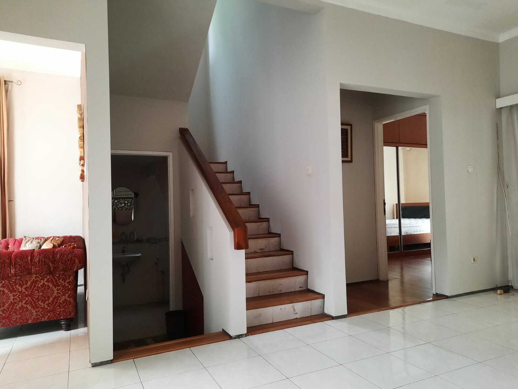 Rumah Tinggal 2 Lantai "Hook" di Cluster Adora Permata Bintaro Ciputat