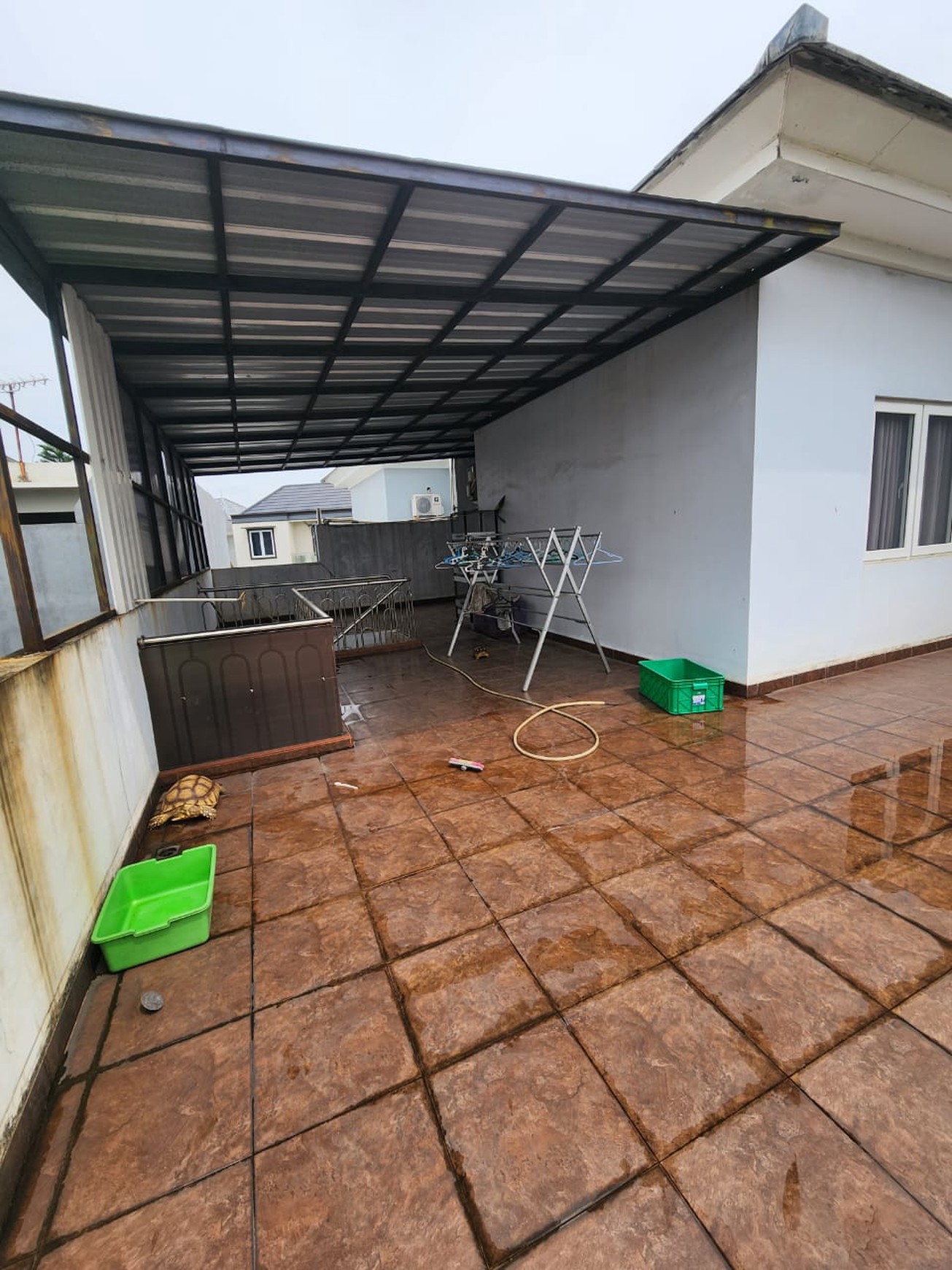 RUMAH CANTIK SIAP HUNI DI BOULEVARD KOTA WISATA CIBUBUR HARGA NEGO