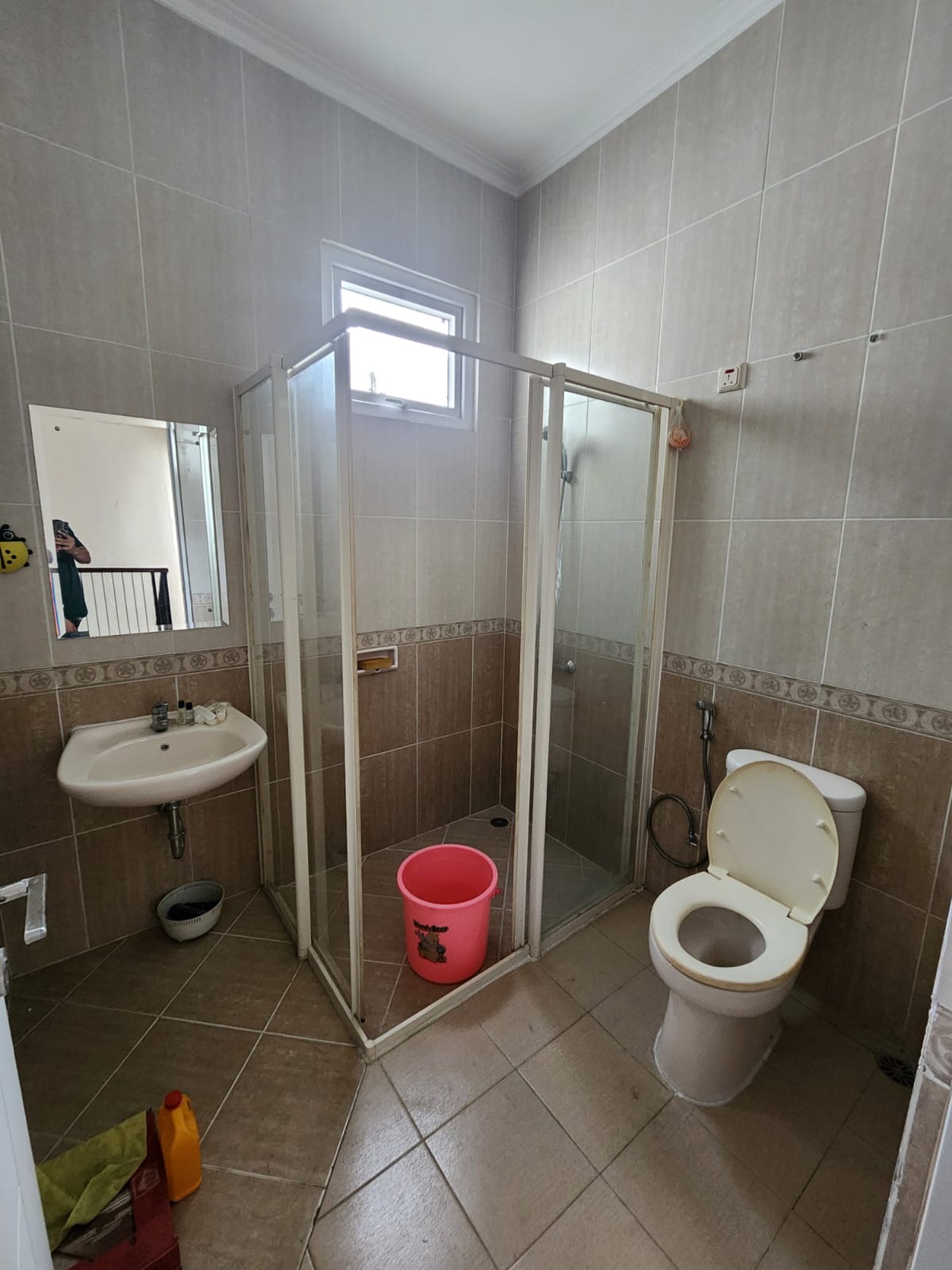 RUMAH CANTIK SIAP HUNI DI BOULEVARD KOTA WISATA CIBUBUR HARGA NEGO