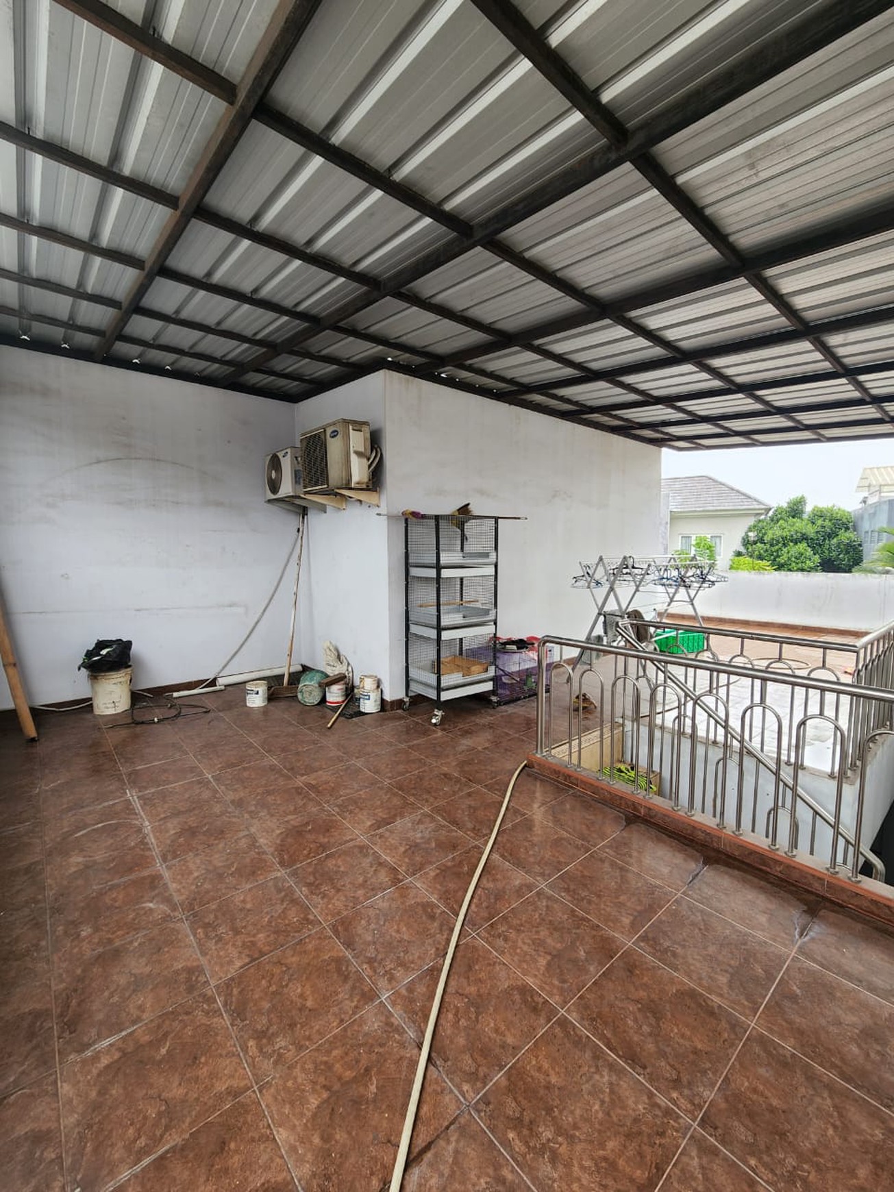 RUMAH CANTIK SIAP HUNI DI BOULEVARD KOTA WISATA CIBUBUR HARGA NEGO