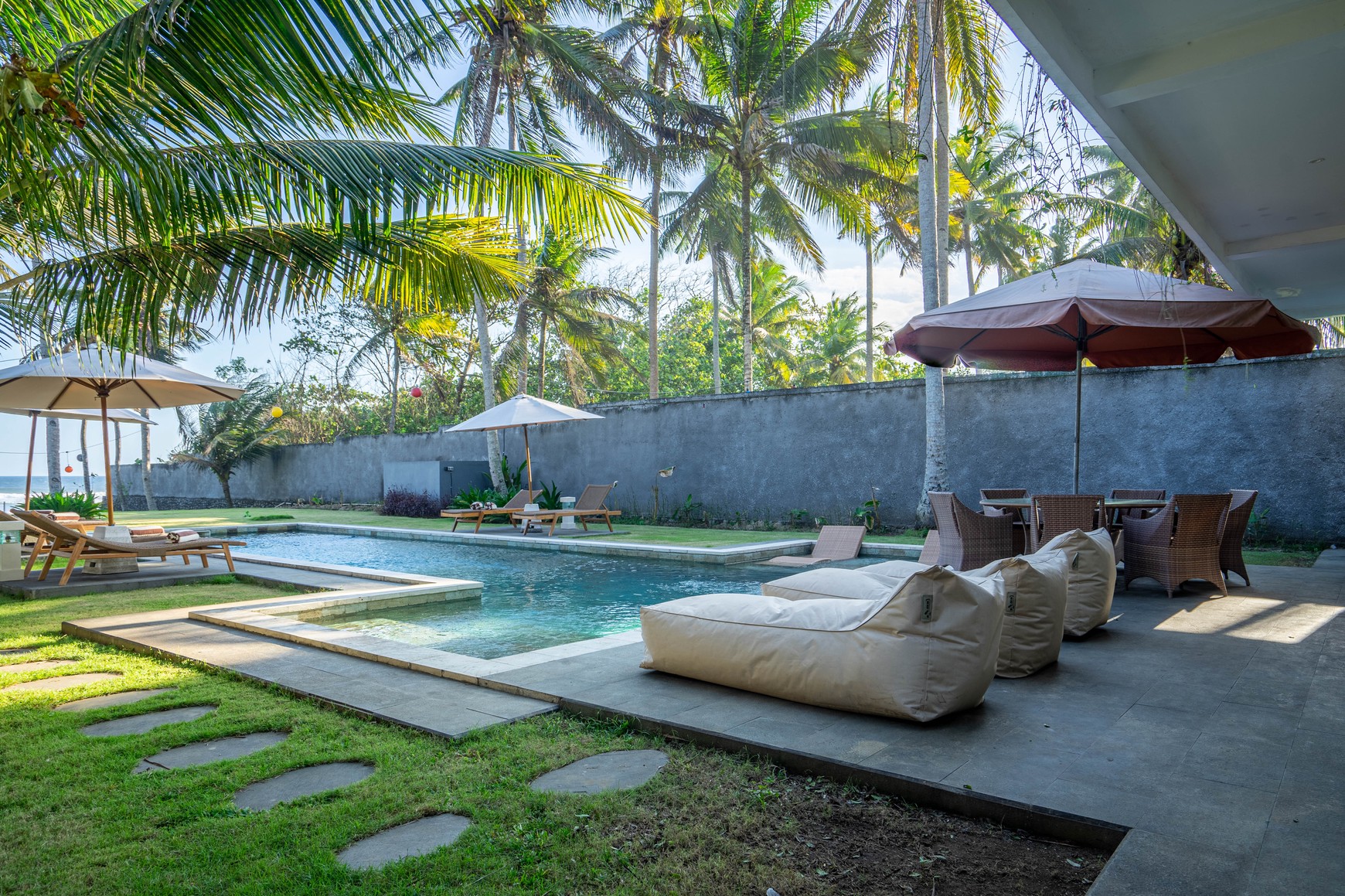 Freehold Villa With Ocean View in Tabanan Bali