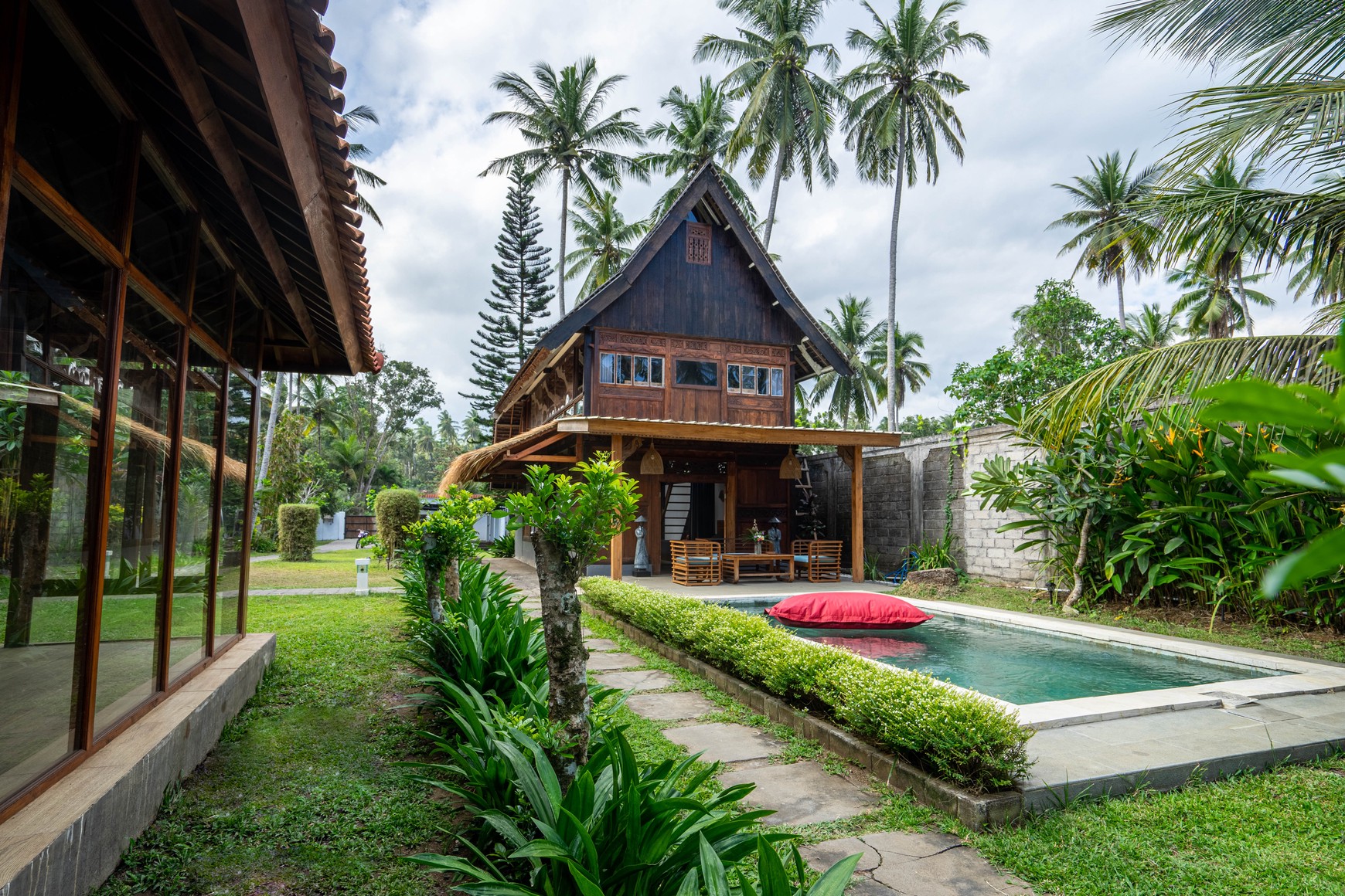 Freehold Villa With Ocean View in Tabanan Bali