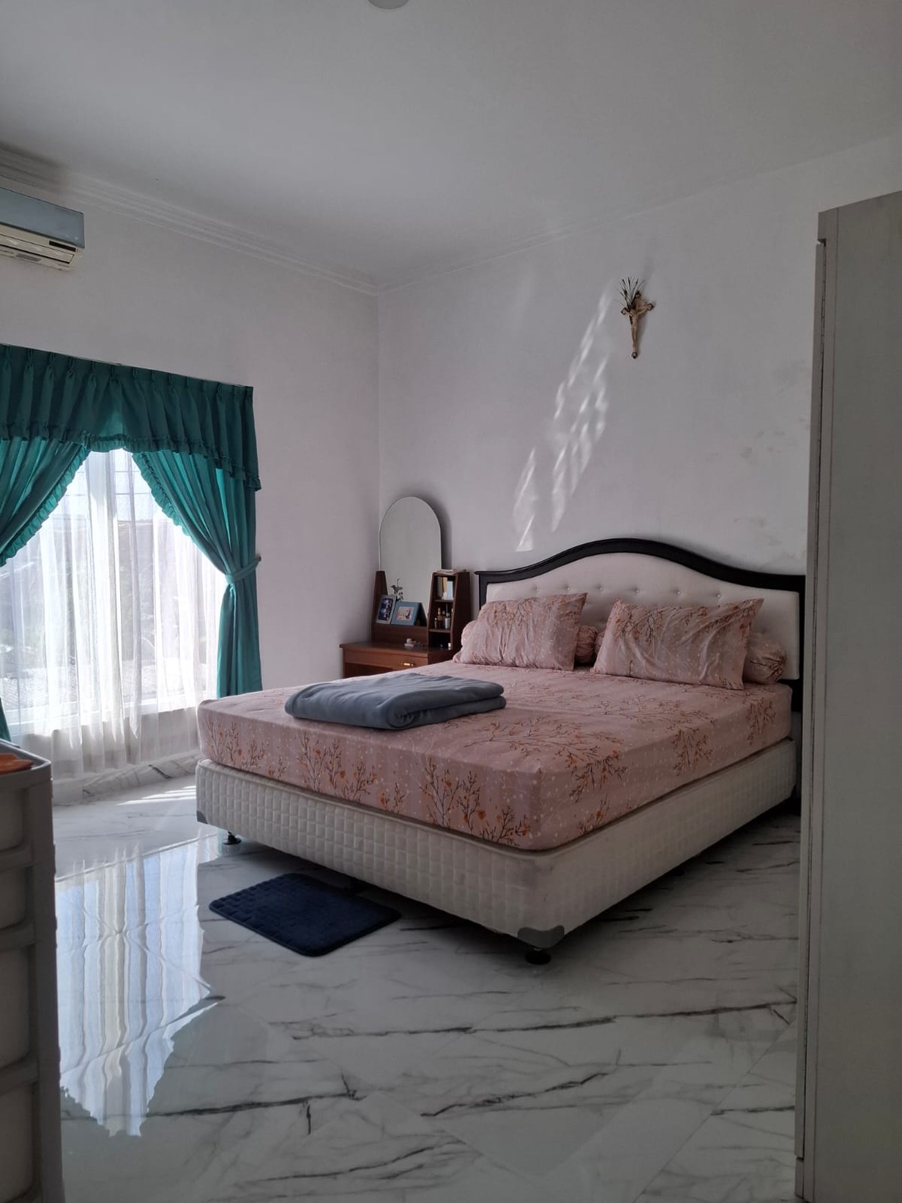 Rumah 2 Lantai Lokasi Strategis dekat Kawasan Bisnis Jalan Godean 