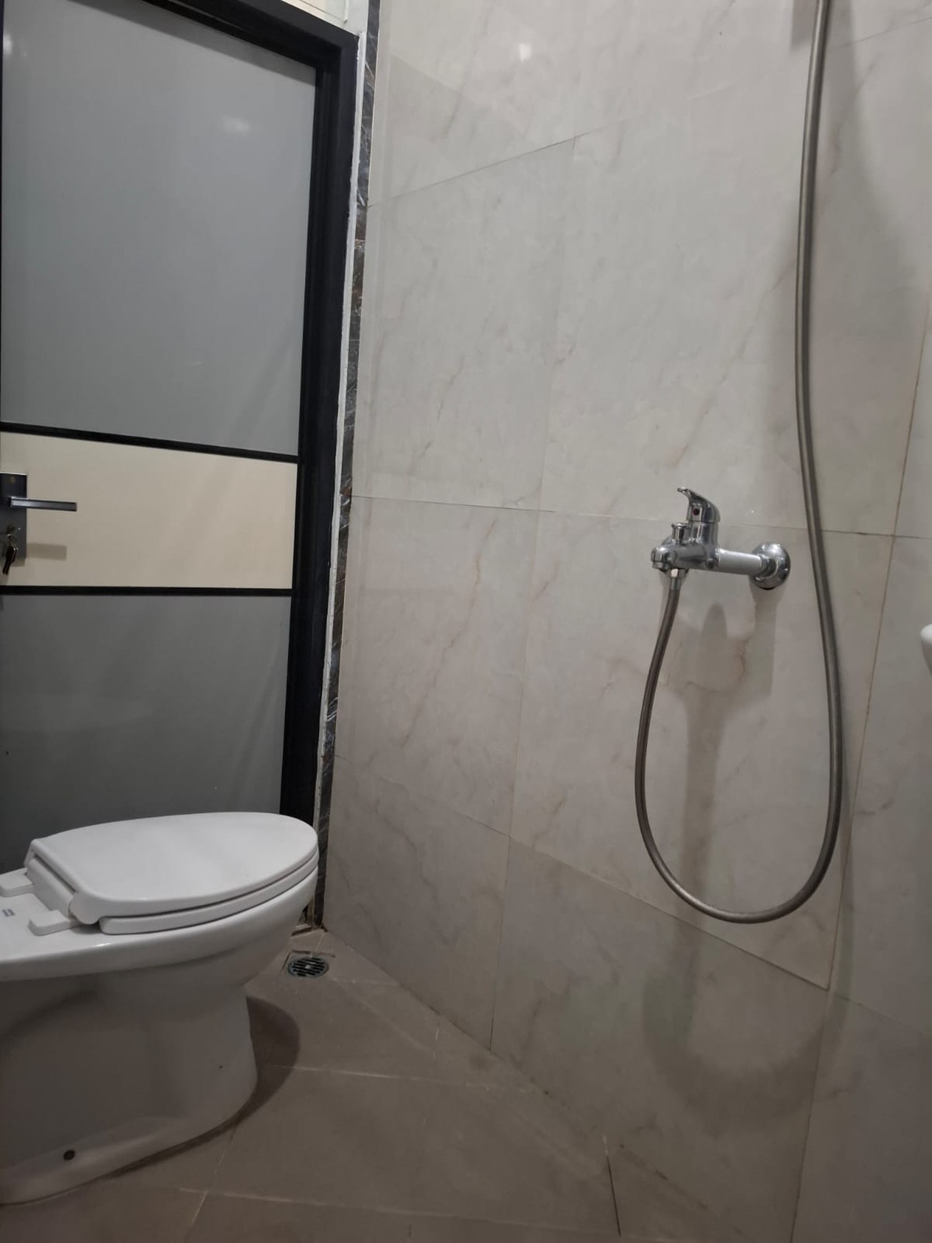 Kost Eksklusif 27 Kamar Lokasi di Kawasan Kampus di Seturan Depok Sleman 