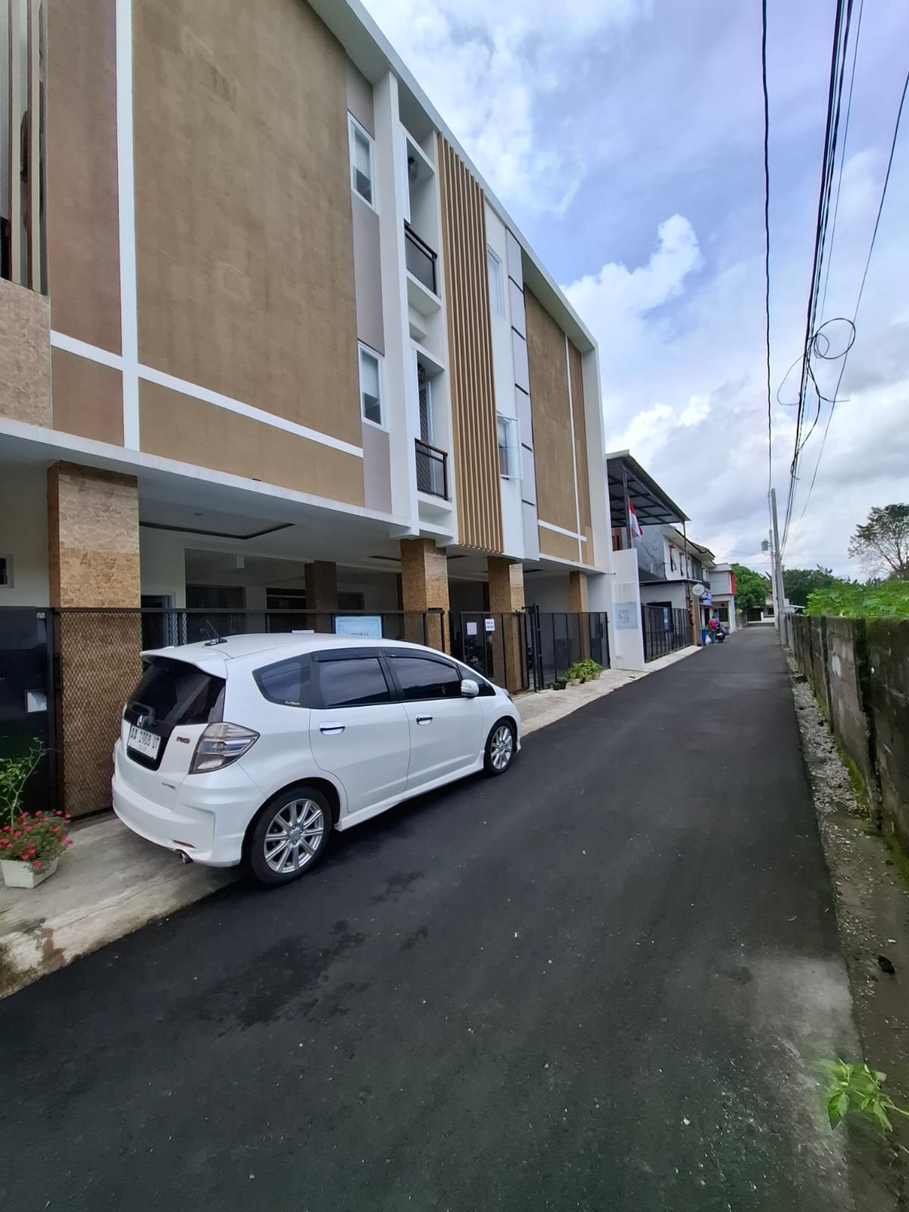 Kost Eksklusif 27 Kamar Lokasi di Kawasan Kampus di Seturan Depok Sleman 