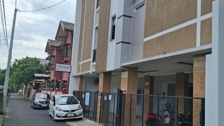 Kost Eksklusif 27 Kamar Lokasi di Kawasan Kampus di Seturan Depok Sleman 