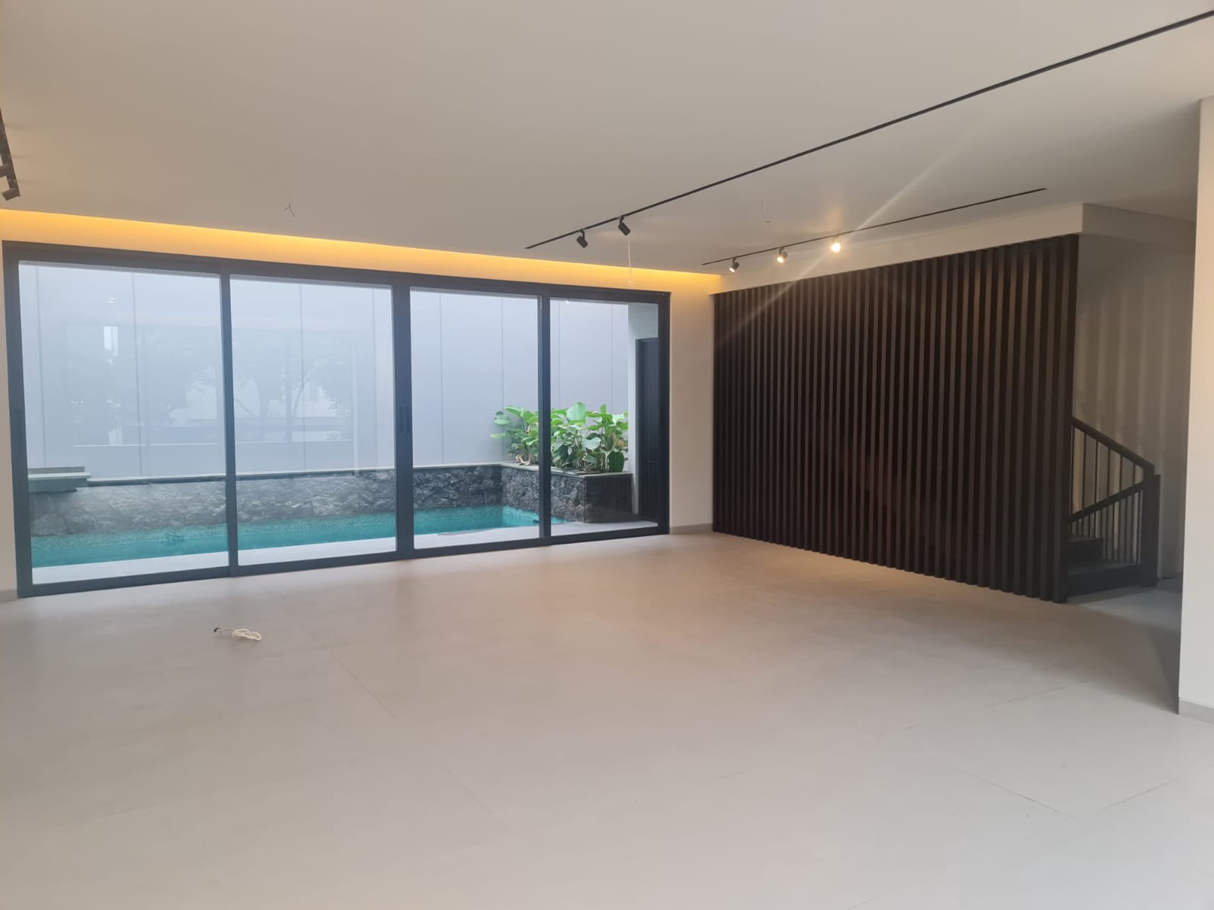 DIJUAL NEW HOUSE PLUS KOLAM RENANG - CITRALAND UTAMA