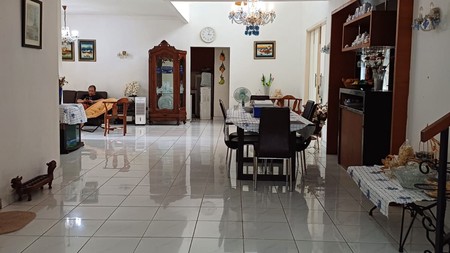 Dijual Rumah di  Jl.Puri Bintaro Tangerang Selatan