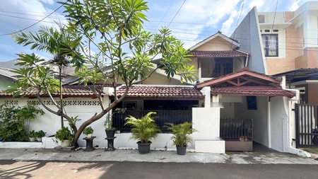 Rumah 1.5 Lantai di Cireundeu Ex Komplek BI Lingkungan Tenang & Akses Mudah Harga Menarik