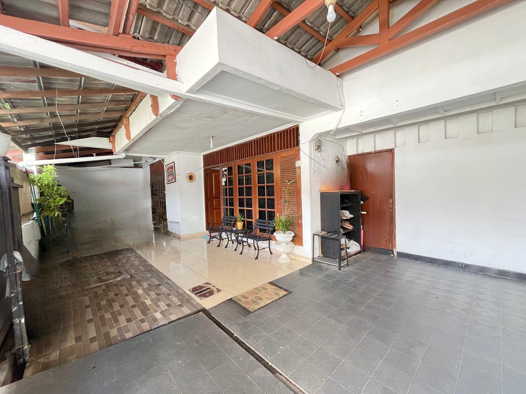 Rumah 1.5 Lantai di Cireundeu Ex Komplek BI Lingkungan Tenang & Akses Mudah Harga Menarik