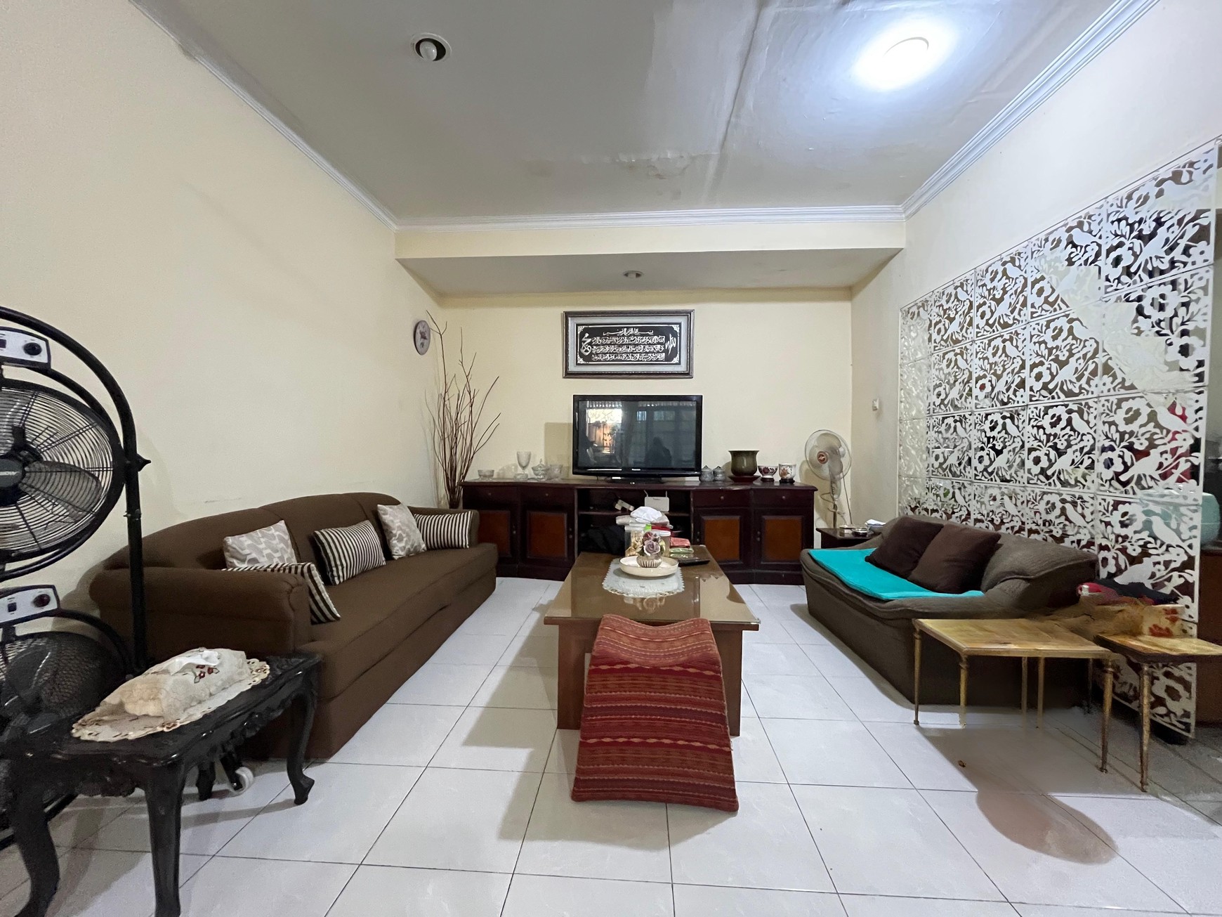 Rumah 1.5 Lantai di Cireundeu Ex Komplek BI Lingkungan Tenang & Akses Mudah Harga Menarik