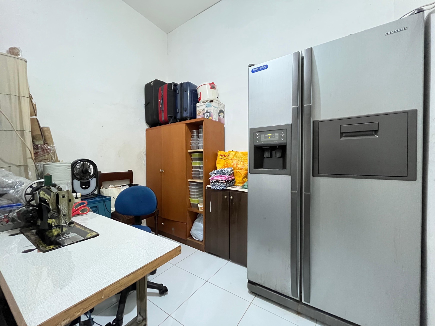 Rumah 1.5 Lantai di Cireundeu Ex Komplek BI Lingkungan Tenang & Akses Mudah Harga Menarik