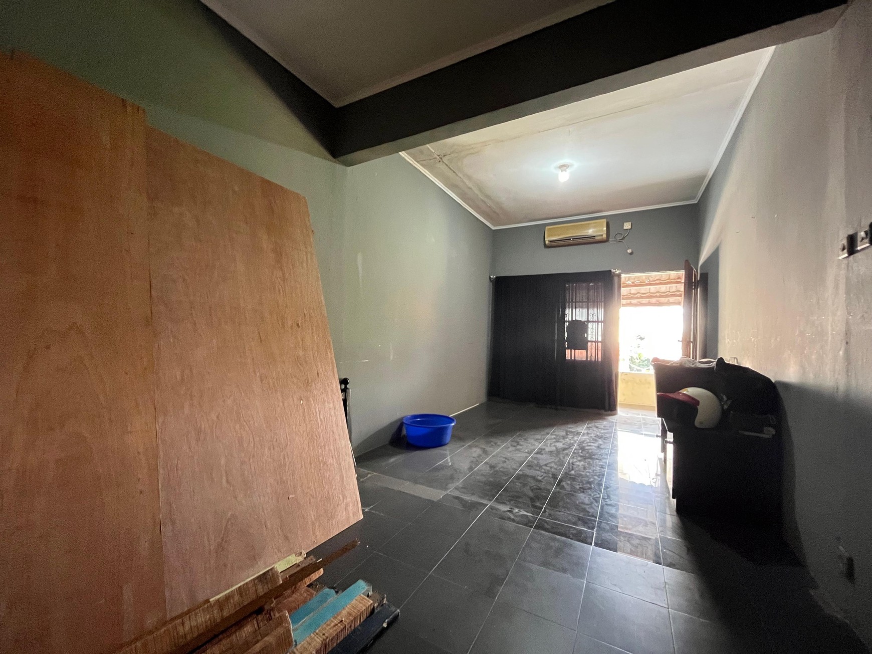 Rumah 1.5 Lantai di Cireundeu Ex Komplek BI Lingkungan Tenang & Akses Mudah Harga Menarik